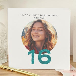 Carte d'anniversaire personnalisée verte brillante du 16e anniversaire, carte photo du 16e anniversaire, carte de luxe du 16e anniversaire, carte spéciale du 16e anniversaire de paillettes d'or