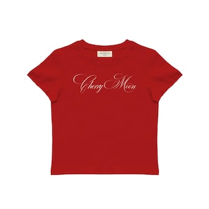 Camiseta de bebê Cherry Moon | Camiseta de bebê estética, camiseta de bebê gráfica, camiseta de bebê coquette, camiseta de mulher fofa, camiseta de bebê com design de carta de amor