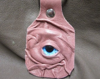 Grichels leather keychain - dusty rose pink with cobalt blue eye