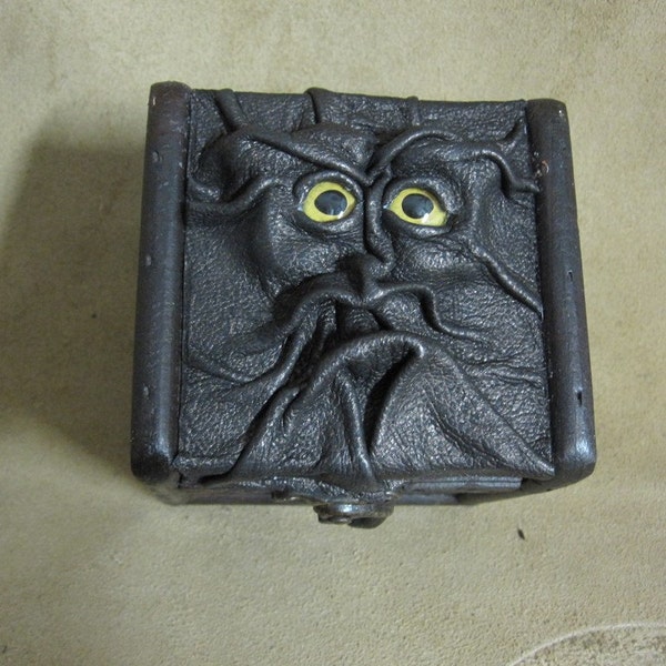 Grichels leather and wooden trinket box - "Mestoom" 29508 - bronze with yellow fish eyes