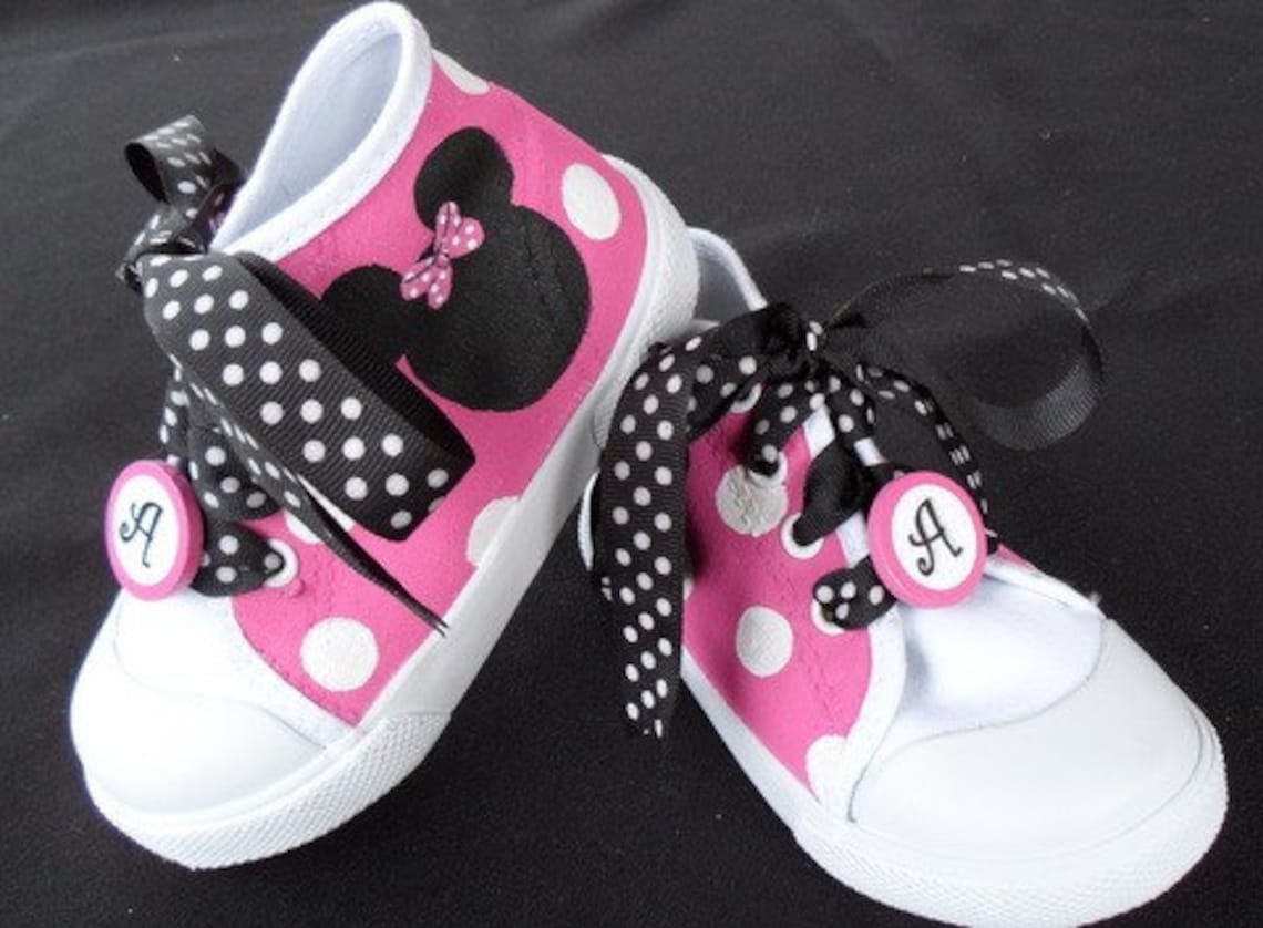 minnie mouse shoes size 7