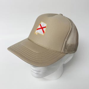 Ontwerp vlag Alabama met kaartomtrek schuim voorkant mesh achterkant truckerhoed Canadese pet