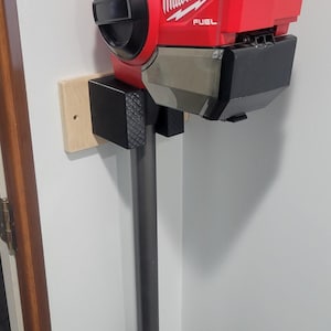 Milwaukee 0940 vacuum wall mount