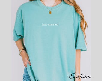 Just Married shirt minimalistische bruiloft T-shirt huwelijksreis outfit jonggehuwde cadeau bruid en bruidegom bijpassende Tee huwelijkscadeau verjaardagscadeau