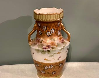 Jarrón antiguo Nippon Moriage / Porcelana Morimura Bros pintada a mano / Urna con doble asa dorada / Exportación japonesa c. 1891 / 24 cm de altura