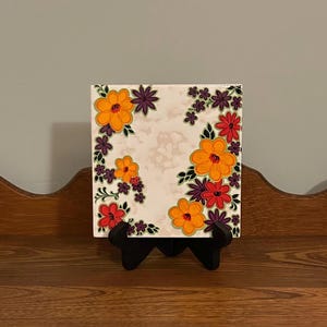 Płytka artystyczna Villeroy & Boch w stylu vintage Mettlach | Kwiatowa moc kwiatów w stylu lat 70. | Rzadka niemiecka podstawka ceramiczna | Pomarańczowo-śliwkowa