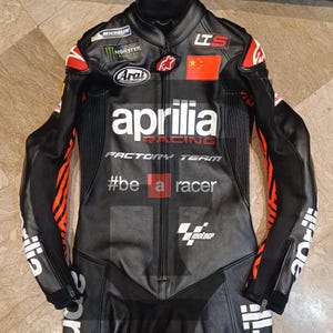 Alpinestars Aprilia Motorbike Genuine Leather Racing Suit for Men Professional Biker&#39;s Premium Armored CE Approved Level 2 Protectors