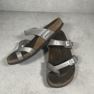 Betula By Birkenstock Silver Soft Footbed Size 6-7
