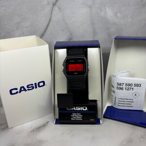 Custom Black Casio F91W Red Screen Mod bild 3