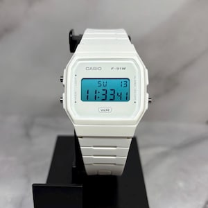 Custom White Casio F91W Blue Screen Mod