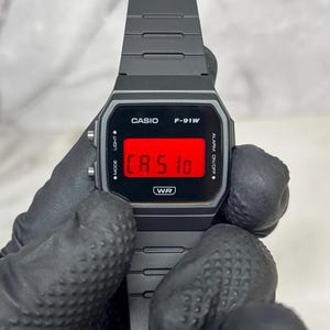 Custom Black Casio F91W Red Screen Mod bild 4