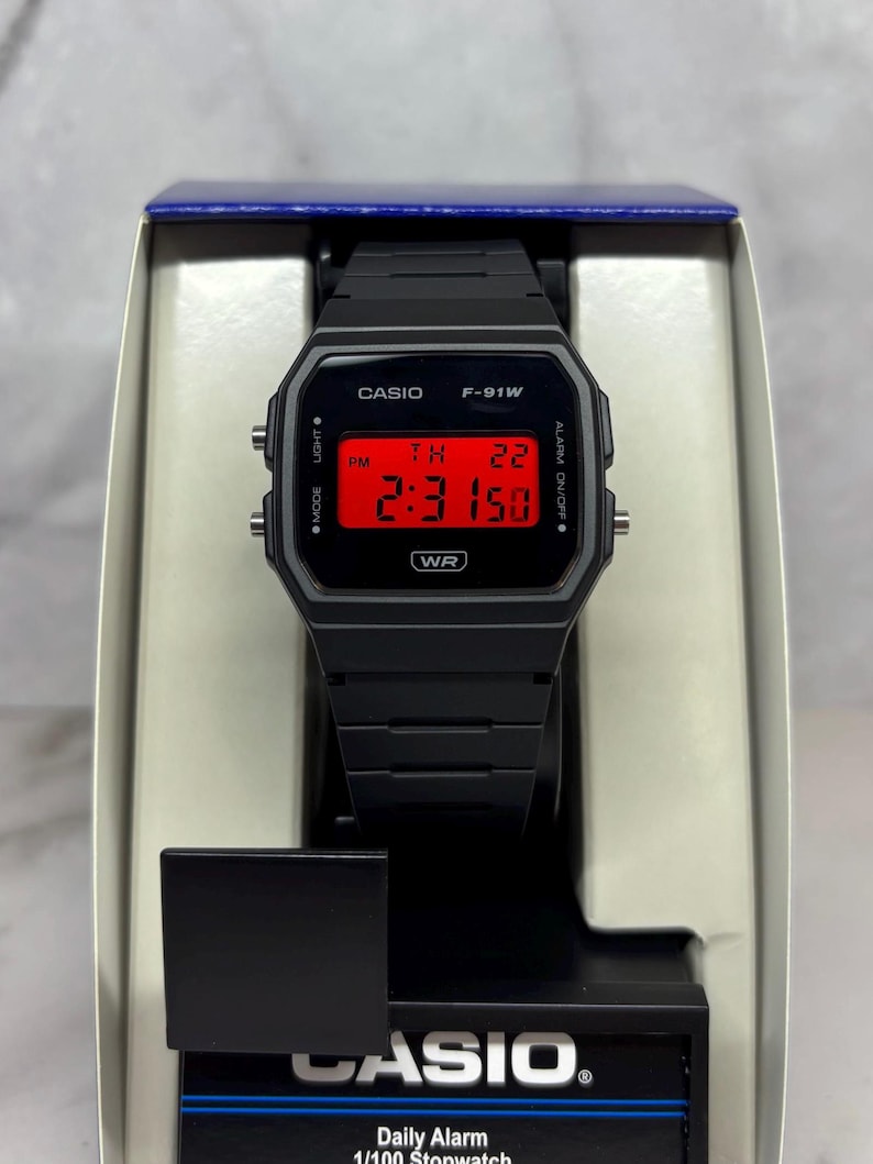 Custom Black Casio F91W Red Screen Mod bild 2