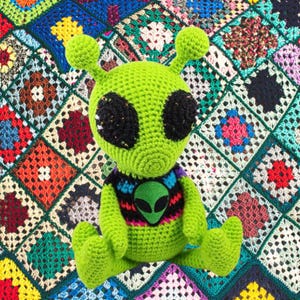 Amigurumi Alien Crochet Pattern – PDF à Télécharger | Poupée Extraterrestre DIY
