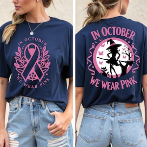 In oktober dragen we roze heks png, halloween png, trendy shirtontwerp, Breast Cancer Awareness-shirt, roze lint-shirt, voor- en achterkant ontwerp