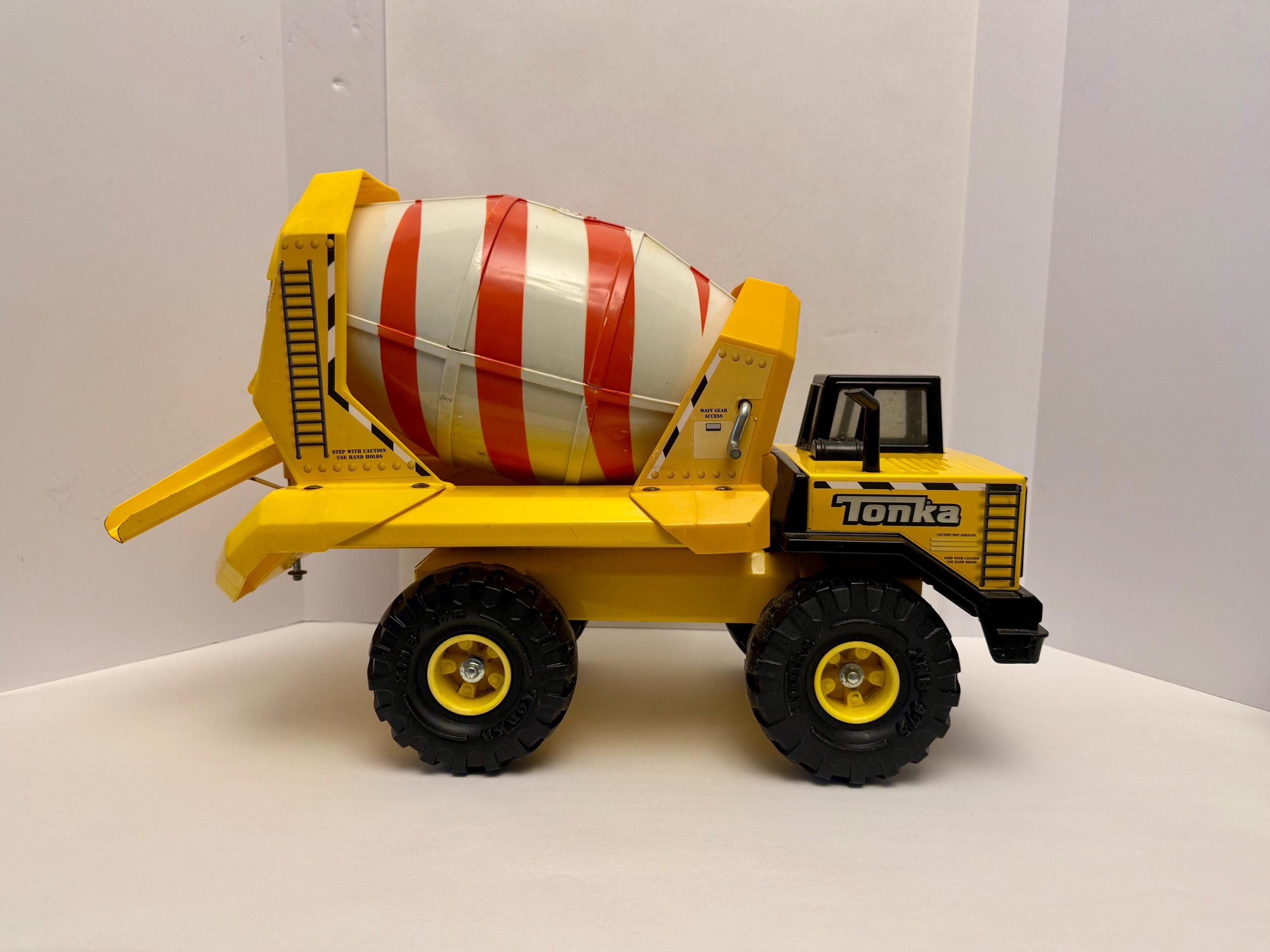 Mighty Tonka Metal Mixer Cement Mixer Truck Rare Yellow
