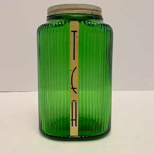 Vintage 1930’s Owens-Illinois 6.5” Tall Green Glass Tea Canister with Label ST.