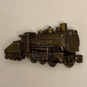 Vintage 1980 Train Locomotive RailRoad The Great American Belt Buckle Co 272 A6. Made in USA.