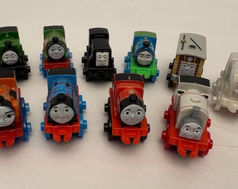 トーマスと仲間のミニ列車エンジン 9個セット 恐竜 ベン スティーブン