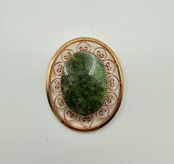 ヴィンテージ 12KGF 翡翠のフィリグリーブローチ 宝石 翡翠 葉っぱ