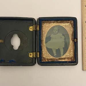 Viktorianische Daguerreotypie Fotoplatte Eines Kindes Thermoplastik Koffer (A-16).
