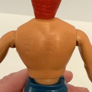 Figura de acción de plástico vintage Mego 8” Spider Man de 1974 con traje, rara. imagen 10