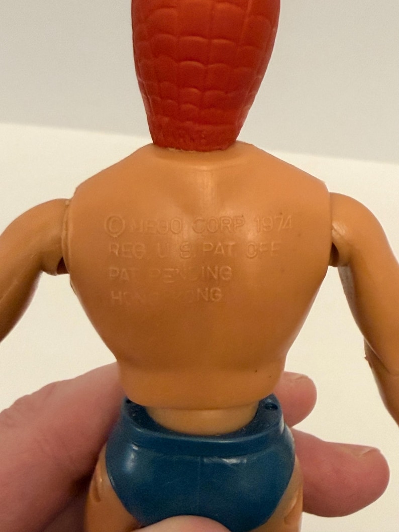 Figura de acción de plástico vintage Mego 8” Spider Man de 1974 con traje, rara. imagen 10