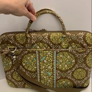 Retired Vera Bradley Pattern Laptop Computer Bag Excellent Preowned Condition &quot;Sittin&#39; In a Tree&quot; PATTERN