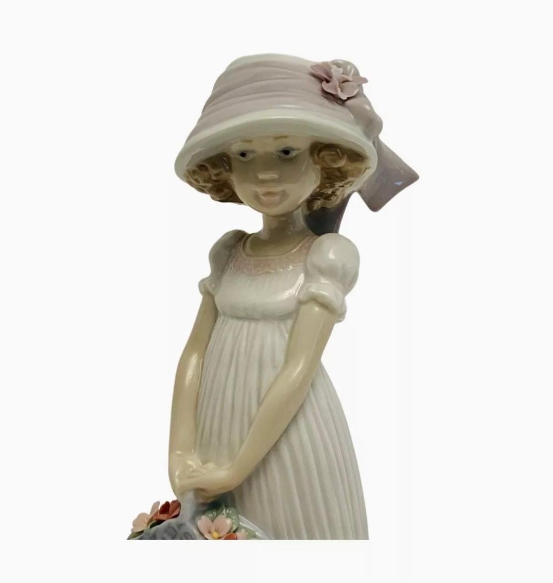 ヴィンテージ 2004 リヤドロ「リトル レディ」磁器 8 インチ