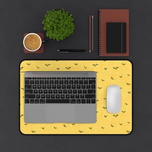 Tapete de escritorio botánico - Diseño de plantas amarillas, decoración de oficina, regalo para jardineros, accesorios de oficina, tapete de estudio, espacio de trabajo ecológico