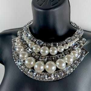 Parure de bijoux fantaisie collier de perles et boucles d&#39;oreilles