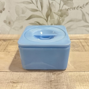 Jeannette Delphite Blue Milk Glass Refrigerator Square Dish with Lid - Pale Sky Blue Vintage Kitchen Goods - Depression Glass Box
