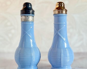 ヴィンテージ ジャネット グラス デルファイト ブルー ミルク ガラス