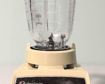 Vintage Blender Osterizer Cycle Blend 8 Speed Plastic TESTED Works