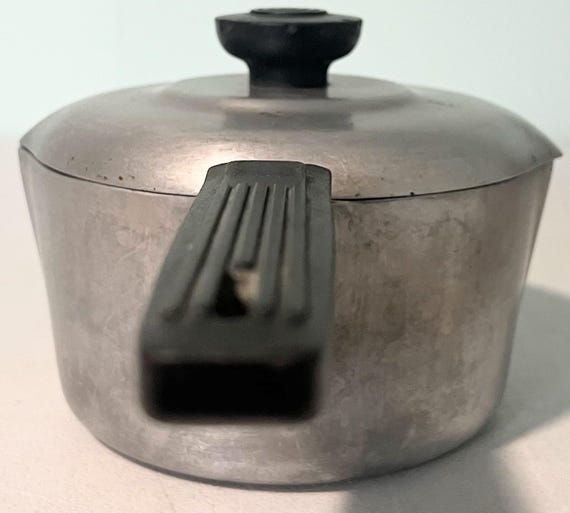 ビンテージ Wagner ワグナー magnalite マグナライト フライパン アルミダッチ ダッチオーブン アルミ製 キャンプ 焚火 料理 BBQ ワグナー 3 Antique Vintage Wagner Ware Sidney Magnalite 4 Quart Pot 4682 4684P 4681  1⁄2 ! | eBay