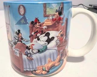 Taza de café vintage DISNEY Mickey Mouse JAPAN Through the Years, 12 oz, RETIRADA