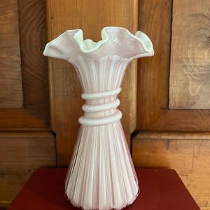 Gorgeous Vintage Fenton Pink Wheat Vase with Overlay Glass