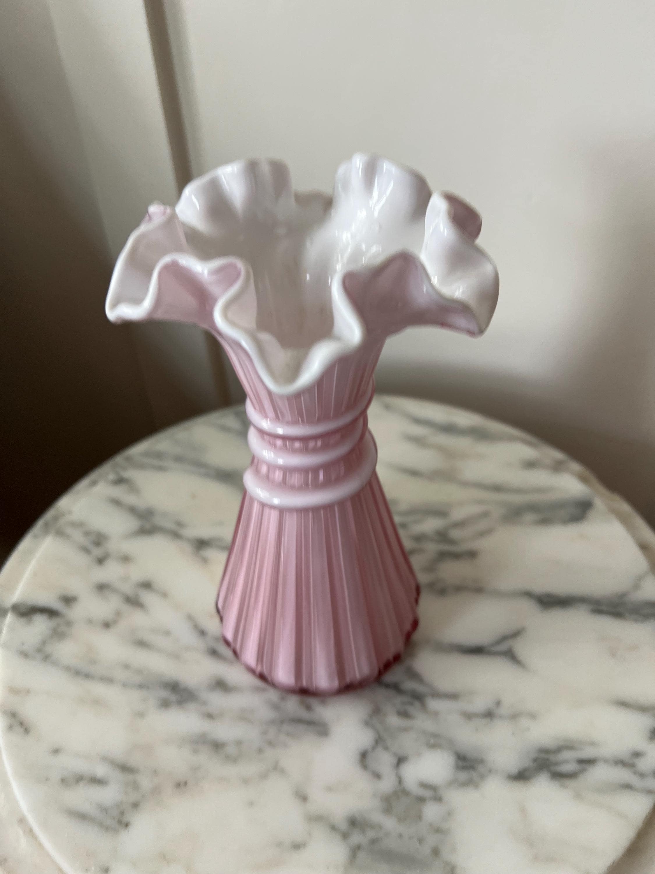 Vintage Fenton Pink Wheat Vase: Ruffled Overlay Glass - Etsy 日本