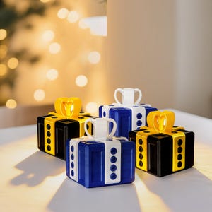 Annoying Gift Box, Middle Finger Prank Box, hidden tools, screw clips, annoying middle fingers, Screw Puzzle Gag Gifts