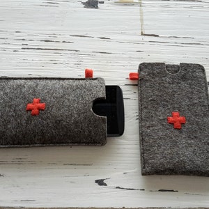 Wool felt iPhone sleeve - smart phone cover case  - red cross- eco friendly wool- handmade in Switzerland