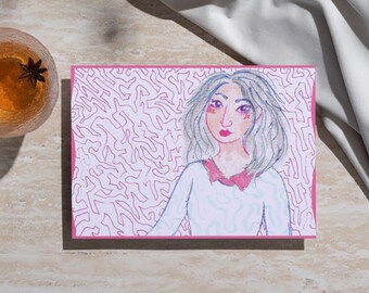 Postal de Yasmin de 15 x 10 cm con fondo abstracto rosa, postal artística