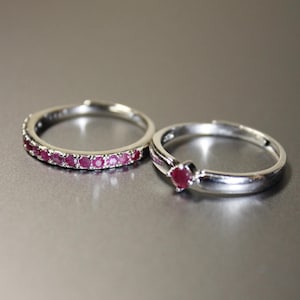Minimalistisk rubinring, rubinring i sterlingsilver, ring med födelsesten i juli, läcker rubin-solitärring eller rubinbandring, stapelbara smycken