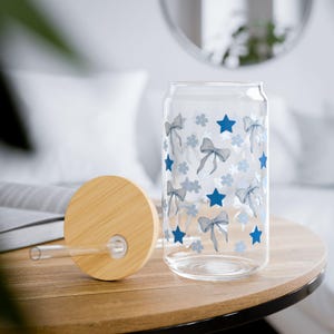 ブルーパターン シッパーグラス 16オンス - かわいいガラスカップ、飲み物用、キッチン装飾、お茶好きへのギフト、ユニークなバーウェア、キッチンウェア装飾、ブルー