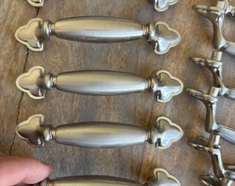 18 available silver handles drawer cabinet pulls hardware shell smooth with screws