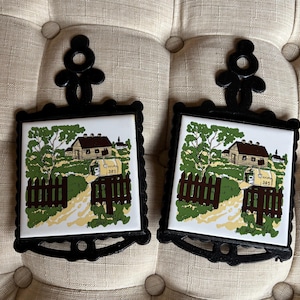 Vintage Cast Iron Tile decorative Trivet Hot pad Porcelain Brown green yellow farmhouse country scene Wall Hanging 1970’s Retro - 2 availabl