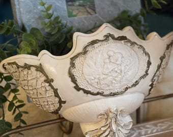 Vintage faux lavabo water fountain basin wall pocket planter chalkware resin Victorian gold cream