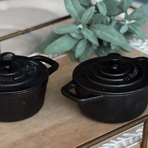 Set of 2 Smith Clark Ironworks 10 oz Cast Iron Mini Dutch Oven with cover lid camping cooking baking