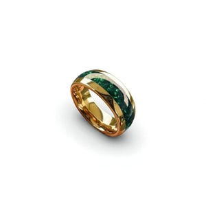 Emerald Tungsten Ring, Unique Wedding Band, Crushed Emerald Inlay Ring, 8mm Rings, Promise Ring, Men Women Ring, Gift For Him & Her