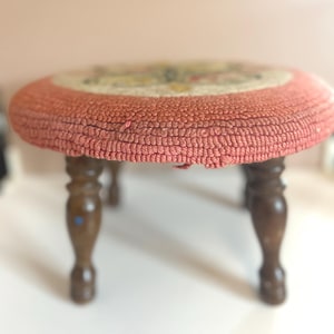 Vintage Hooked Wool Footstool: Mid-Century Cottagecore Ottoman