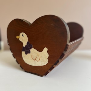 Vintage 1980s Heart Wooden Basket with Duck Folk Art – Small Rustic Cottage Kitchen Caddy, Country Farmhouse Décor
