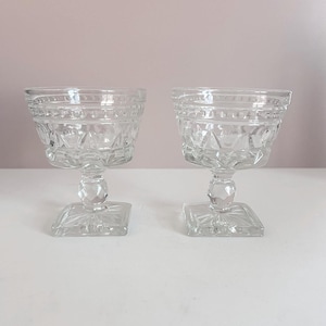 Vintage glazen dessertbekers Set van 2 helder geperste glazen sorbetschalen Sokkelschalen Cottagecore keukendecor